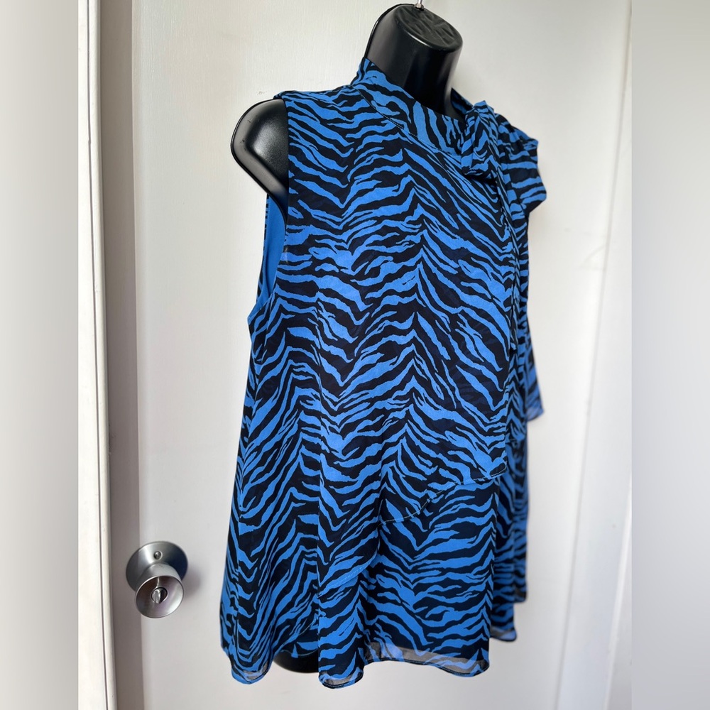 Vince Camuto Blue Animal Print Tie Neck Blouse size L - Picture 5 of 14